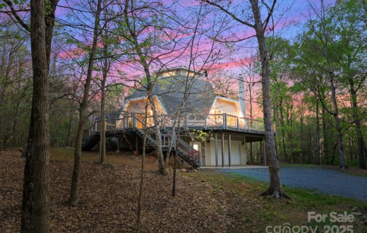 (2003) Dome on A Large Acreage