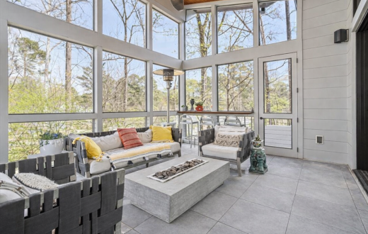 503 OAKLAND DR RETREAT