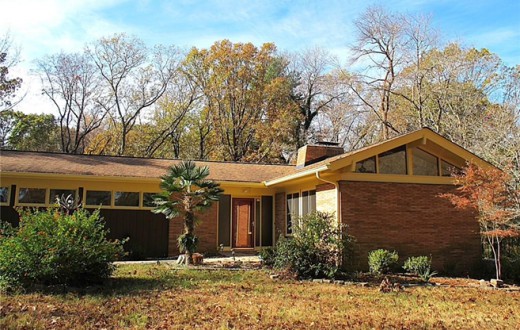 (1957) A Beauty with a Meditation Garden