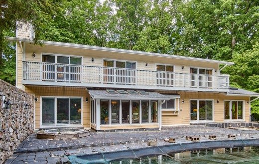 Goforth home on over 3 acres!