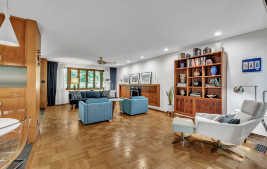 Small in Country Club Hills
