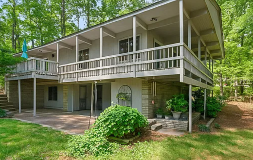 (1965) Acreage, House Awaits Restoration