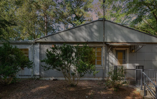 (1950) Lustron on Large Lot