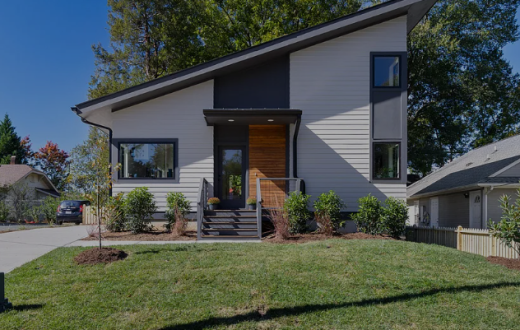 (2025) New in Colonial Village