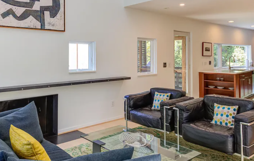 (2005) Won AIA Triangle Merit Award