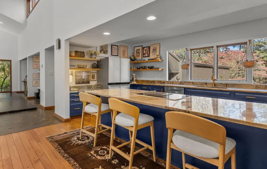 (1972) A Hayes Gem in CCNC