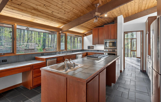 (1984) A Deck House on 7 Acres!