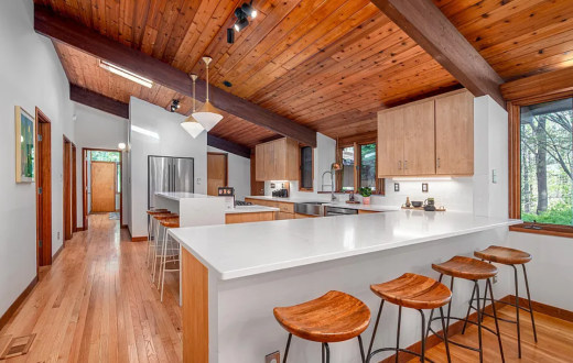 (1988) A Deck House Near UNC