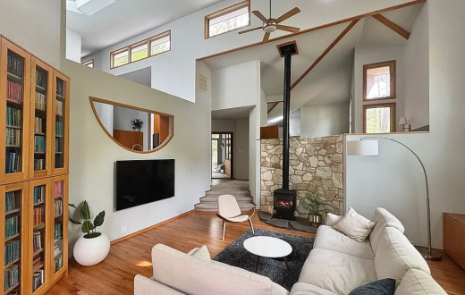 (1980, 2020) MacGregor Downs Stunner