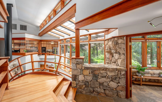 (1984) Unique on an Acre in CH's Heart