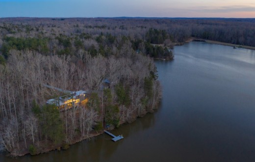 MODERNIST WATERFRONT ON LAKE ORANGE